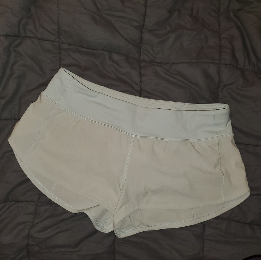 Lululemon Speed Up shorts, 2.5", size 8
